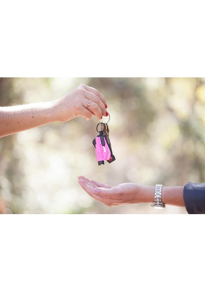 Resqme Single Pack, Pink - - Quick Car Escape Tool. Seatbelt Cutter & Window Breaker - Pink Çok Renkli