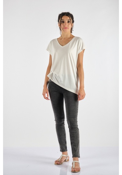 Garmenty Oversize V Yaka Kadın T-shirt - Rahat Ve Şık Siyah
