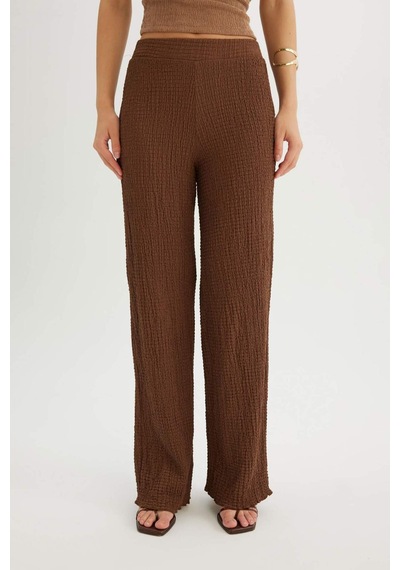 Defacto Regular Fit Beli Lastikli Basic Düz Bürümcük Pantolon D4415AX24AUBN254 Kahve