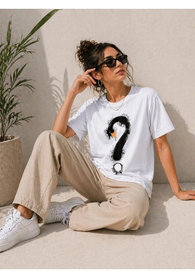 Wear Vexel Kadın Kuğu Figürlü Soru İşareti Baskılı Tişört Kısa Kol T-shirt - Beyaz Beyaz
