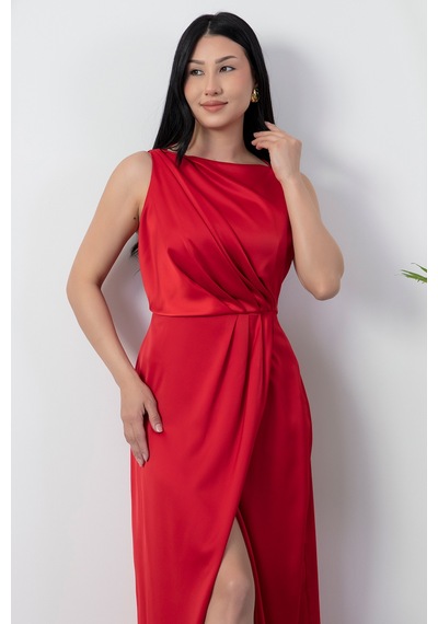 Kalopya Kare Yaka Beli Büzgülü Yırtmaçlı Elbise Yzc25y223 Kırmızı