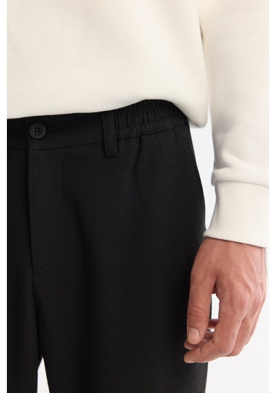 Avva Erkek Siyah Yanı Lastikli Bi-stretch Kolay Ütülenen Chino Slim Fit Pantolon B003037