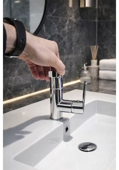 Modern Tek Kollu Krom Lavabo Bataryası Banyo Musluğu Aç-kapa Döner Boru Sıcak Soğuk