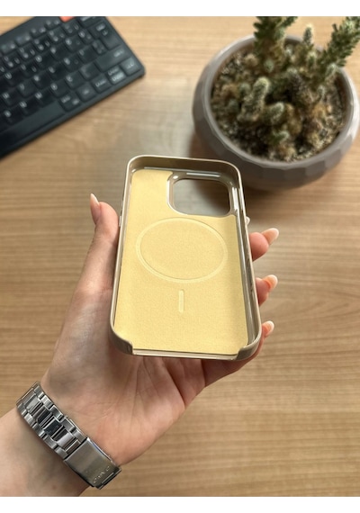 Apple iPhone Uyumlu 16 Pro Animasyonlu Stylus Silikon Kılıf Bej