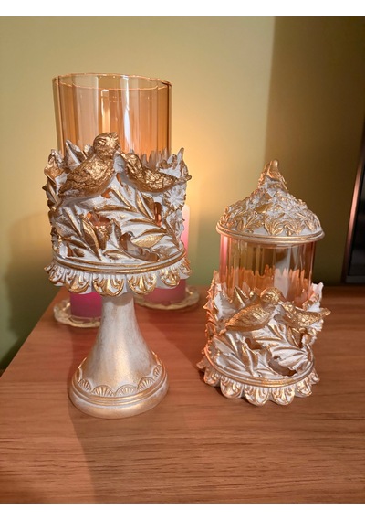 Kuşlu Ayaklı Ve Kapaklı Dekoratif Cam Mumluk & Şekerlik Seti Beyaz Altın Varak Eskitme 2'li Şamdan & Kavanoz 27x12 Cm & 23x12 Cm Çok Renkli 86905866