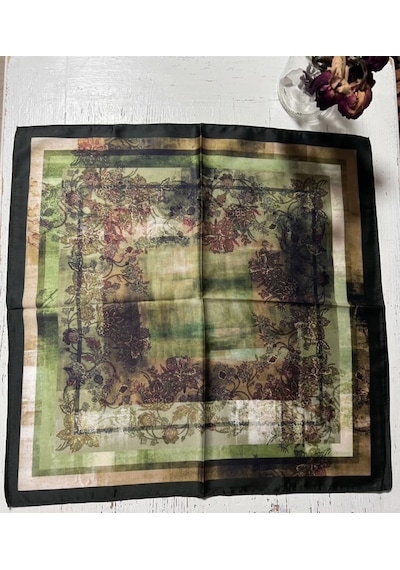 Trend Dokunuş Kadın 50-50 Saten Yeşil Desenli Fular Bandana Koyu Yeşil