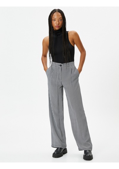 Koton Boğazlı Kolsuz Bodysuit Slim Fit Çıtçıt Kapamalı Siyah 4wal30013ık Siyah
