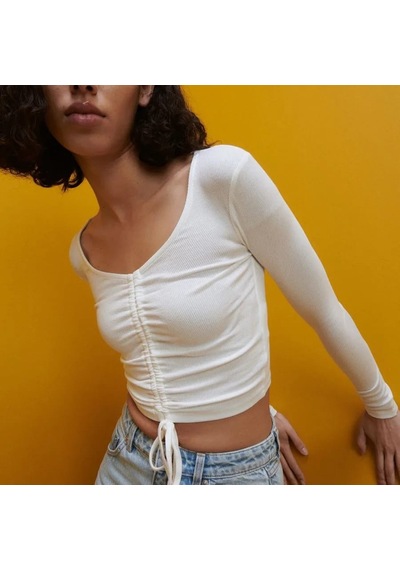 Escbutik Kadın V-yaka Önü Büzgülü Uzun Kollu Crop Bluz Beyaz