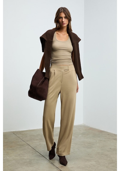 Ethıquet Lıllesol Kadın Fitilli Görünümlü Slim Fit Vücuda Oturan Havuz Yakalı Pamuklu Basic Vizon At Ethıquet Lıllesol Kadın Fitilli Görünümlü Slim Fit Vücuda Oturan Havuz Yakalı Pamuklu Basic Vizon At