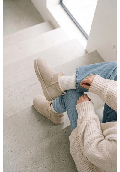Neon Shoes Mini Süet İçi Kürklü İnce Taban Kadın Bot Bej