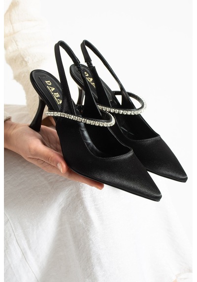 Dabab Shoes Vına Kadın Siyah Sivri Burun 7 Cm İnce Topuklu Taş Detaylı Bilekten Bantlı Klasik Abiye Ayakkabı Dabab Shoes Vına Kadın Siyah Sivri Burun 7 Cm İnce Topuklu Taş Detaylı Bilekten Bantlı Klasik Abiye Ayakkabı