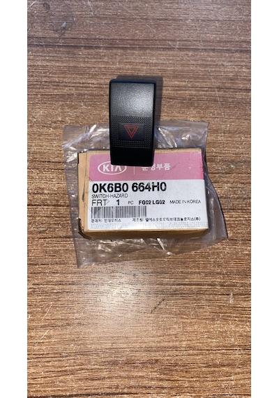Bongo 03-04 Dörtlü Flaşör Düğmesi 0k6b0664h0