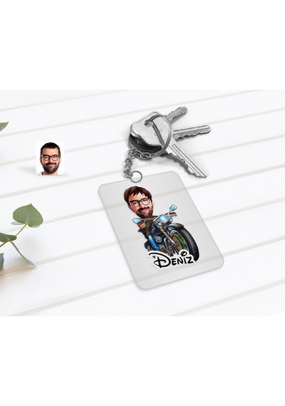 Kişiye Özel Erkek Motorcu Karikatürlü Şeffaf Pleksi Anahtarlık-2