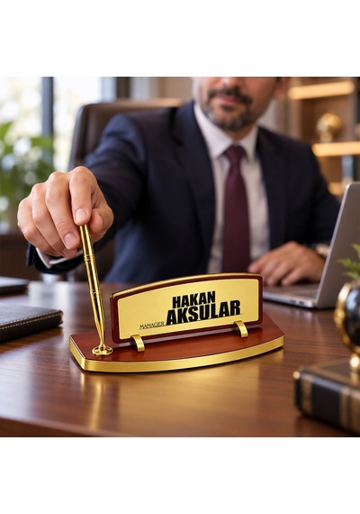 Bk Gift Kişiye Özel Kalemli Ahşap Masa İsimliği Gold Plakalı Bk26 -5 Çok Renkli