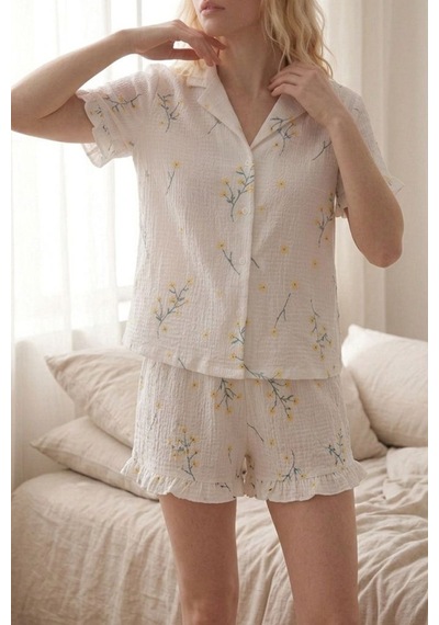 Çiçek Desenli Fırfır Detaylı Şortlu Pijama Takımı 8075 Çok Renkli