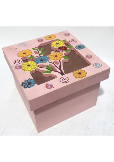 11x11x8cm Boyutlarında Ağaç Desenli Boncuklu Ahşap Hediye Kutusu Kaliteli Ahşaptan Üretilmiştir