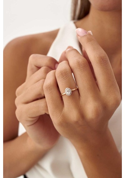 Marry Oval Pırlanta Tektaş Yüzük
