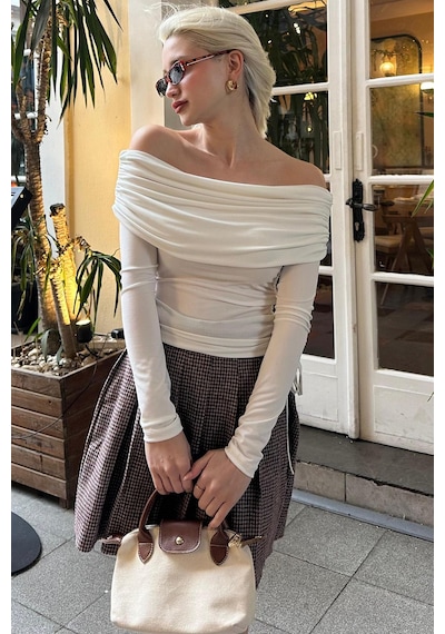 Madmext Beyaz Büzgülü Kayık Yaka Kadın Bodysuit Mg2250 Beyaz