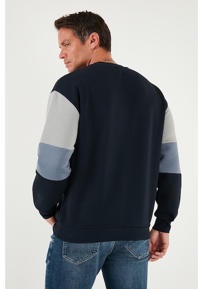 Buratti Pamuklu Relaxed Fit Bisiklet Yaka Şardonlu Renk Bloklu Erkek Sweat 5905298T Koyu Lacivert Buratti Pamuklu Relaxed Fit Bisiklet Yaka Şardonlu Renk Bloklu Erkek Sweat 5905298T Koyu Lacivert