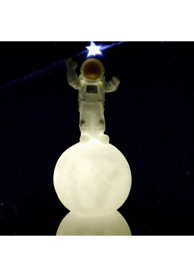 Astronot Şekilli Gece Ve Masa Lambası