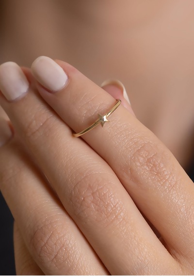 14 Ayar Altın Minimal Yıldızlı İnce Yüzük Sarı Altın