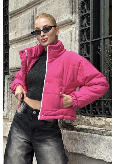 Pembe Dik Yaka Çıtçıtlı Fermuarlı Kısa Şişme Mont
