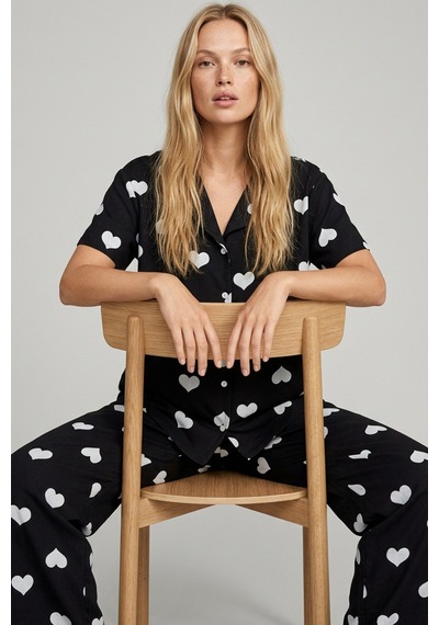 Siyah İnci Gömlek Yaka Düğmeli Örme Pijama Takım Siyah Beyaz Kalp