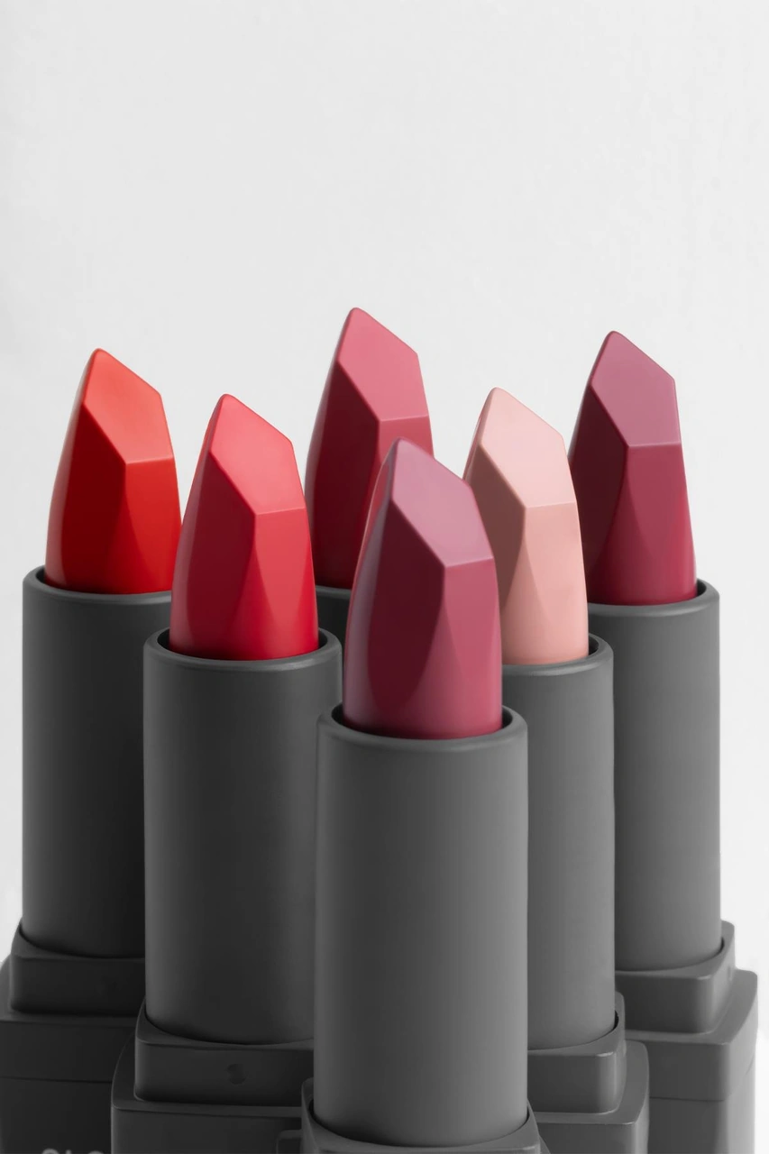 Alix Avien Uzun Süre Kalıcı Yoğun Renk Veren Nemlendirici Parlak Ruj Glossy Lipstick 324 Raspberry Marmalade