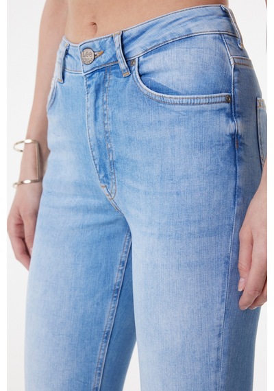 Lee Scarlett Skinny Fit Dar Kesim Yüksek Bel Açık Mavi Esnek Jean Kot Pantolon L626014404