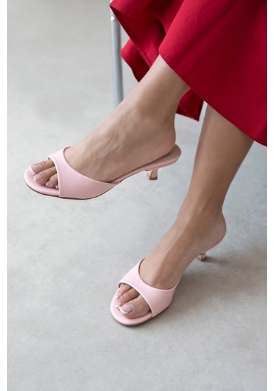 Wolk Shoes Denis Kadın Topuklu Kırışık Deri Sandalet Pudra