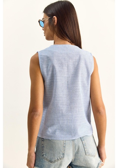 Shade Kadın %100 Pamuk Kalın Askılı Önden Bağlama Detaylı Çizgili Peplum Bluz 60282045 - Beyaz-lacivert Çok Renkli