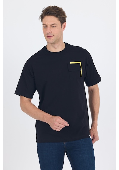 Siyah Kısa Kol Bisiklet Yaka Kapaklı Cep Pamuk Casual Oversize Tişört 1011250131 Siyah