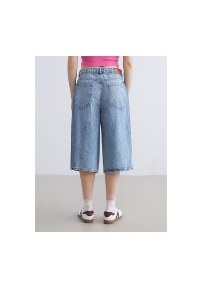 LC Waikiki Alıta Cıty Farkıyla Xsıde Mavi Denim Düz Bermuda Kadın Jean Şort Mavi - 940246467 Mavi LC Waikiki Alıta Cıty Farkıyla Xsıde Mavi Denim Düz Bermuda Kadın Jean Şort Mavi - 940246467 Mavi