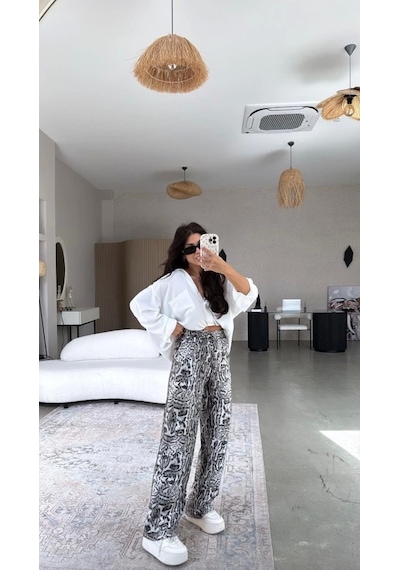 Defymoda Kadın Saten Kumaş Leopar Desenli Pantolon Beyaz