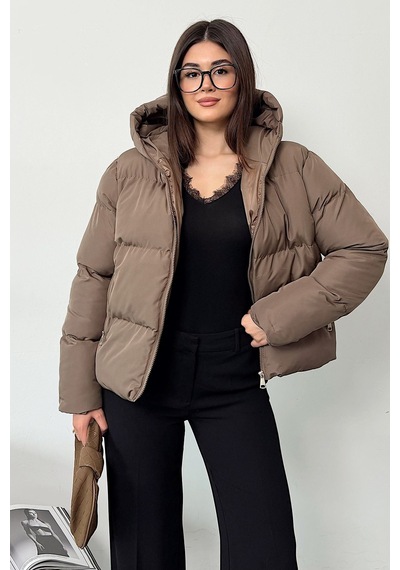 Jee Lee Kadın Kapüşonlu Çift Cepli Fermuarlı Şişme Mont Açık Kahverengi - 27k 131 Jee Lee Kadın Kapüşonlu Çift Cepli Fermuarlı Şişme Mont Açık Kahverengi - 27k 131