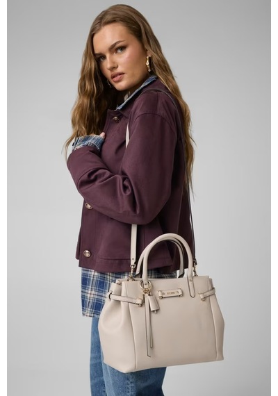 Guess Dorothy Omuz Çantası-bg223106 Ekru