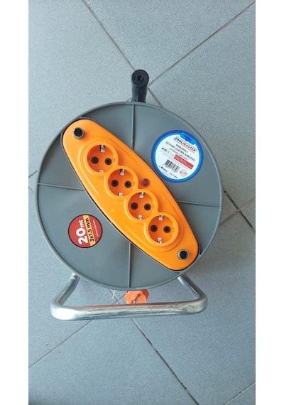 Seyyar Makaralı Uzatma Kablosu 3  x  1.5 MM 20 M