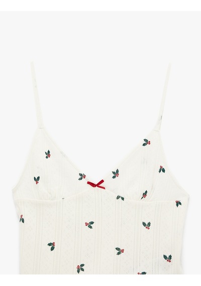 Koton V Yaka Pamuklu Yılbaşı Çiçeği Desenli Askılı Pijama Üstü Mavi Desenli 6wlk90042mk Yeşil Desenli Koton V Yaka Pamuklu Yılbaşı Çiçeği Desenli Askılı Pijama Üstü Mavi Desenli 6wlk90042mk Yeşil Desenli