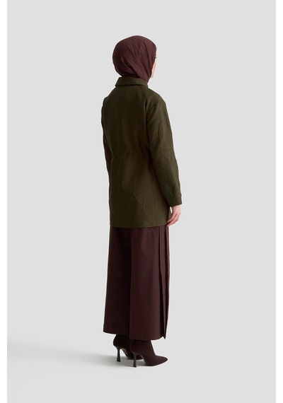 Armine Trend Kabartma Desenli Belden Sıkmalı Fermuarlı Cepli Ceket Yağ Yeşili 25kt525 Armine Trend Kabartma Desenli Belden Sıkmalı Fermuarlı Cepli Ceket Yağ Yeşili 25kt525