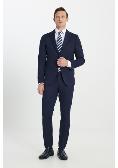 AC&Co / Altınyıldız Classics Erkek Lacı Ekstra Slim Fit Dar Kesim Kırlangıç Yaka Takım Elbise Lacı AC&Co / Altınyıldız Classics Erkek Lacı Ekstra Slim Fit Dar Kesim Kırlangıç Yaka Takım Elbise Lacı