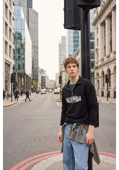 Defacto Boxy Fıt Dik Yaka Baskılı Sweatshirt F8186ax26spbk81 Siyah-bk81