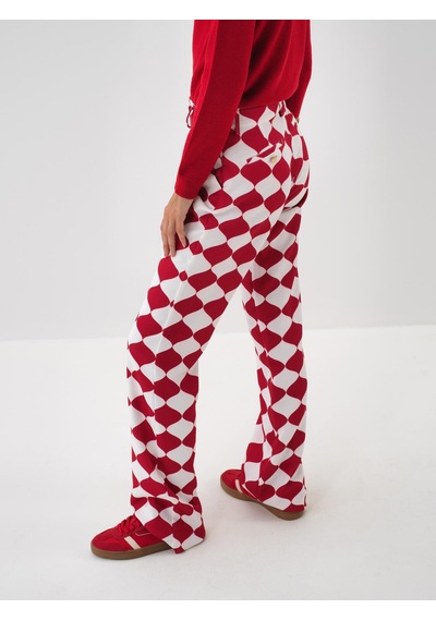 Kırmızı Formunu Koruyan Regular Fit Pantolon 201252