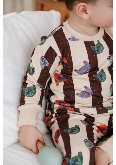 Kazak Baskılı Color Shapes Çocuk Pijama Seti Bej
