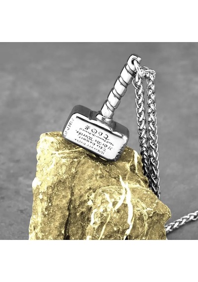 Herşey Nota Thors Çekiç Metal Kolye