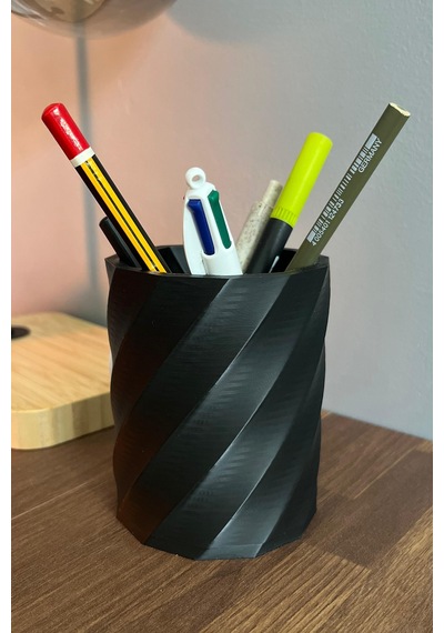 Yamaha Logolu Modern Kalemlik Masaüstü Kalem Organizer Siyah - Beyaz