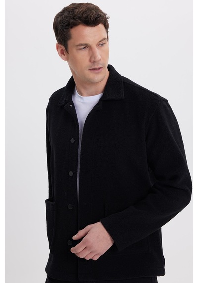 Tudors Erkek Regular Fit Rahat Kesim Peluş Çıtçıtlı Torbalı Çift Cepli Siyah Ceket Gömlek-41995 Siyah