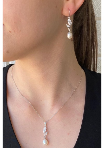 8,5 Mm Yaprak Taşlı Doğal İnci Sallantılı Küpe Kolye İkili Set