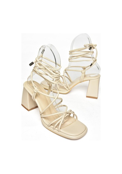 Fox Shoes S282470509 Bej Kalın Topuklu Bağlamalı Kadın Ayakkabı Bej