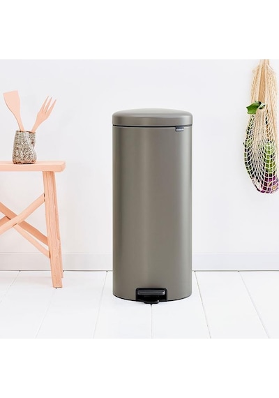 Brabantia Çöp Kutusu 30 Litre Newicon Pedallı Platin 114441