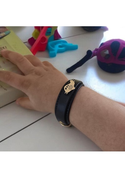 Archin Beş Köşeli Yıldız Temalı 14 Ayar Altın Plakalı Derili Uçak Motifli Hediye Bileklik-447sembol Beş Köşeli Yıldız Archin Beş Köşeli Yıldız Temalı 14 Ayar Altın Plakalı Derili Uçak Motifli Hediye Bileklik-447sembol Beş Köşeli Yıldız